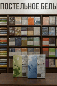 Набор из сатина простынь (борт 30) + 2 наволочки 70*70 на молнии НВЗЛС