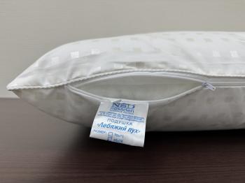 Подушка &quot;Лебяжий пух&quot; тик; на молнии 